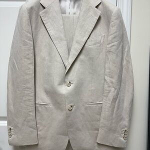 Men's 38R Cream summer linen suit.